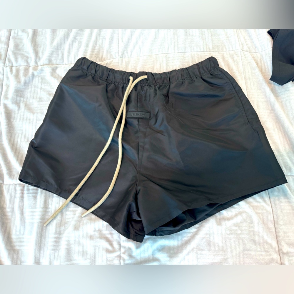 Essentials Shorts